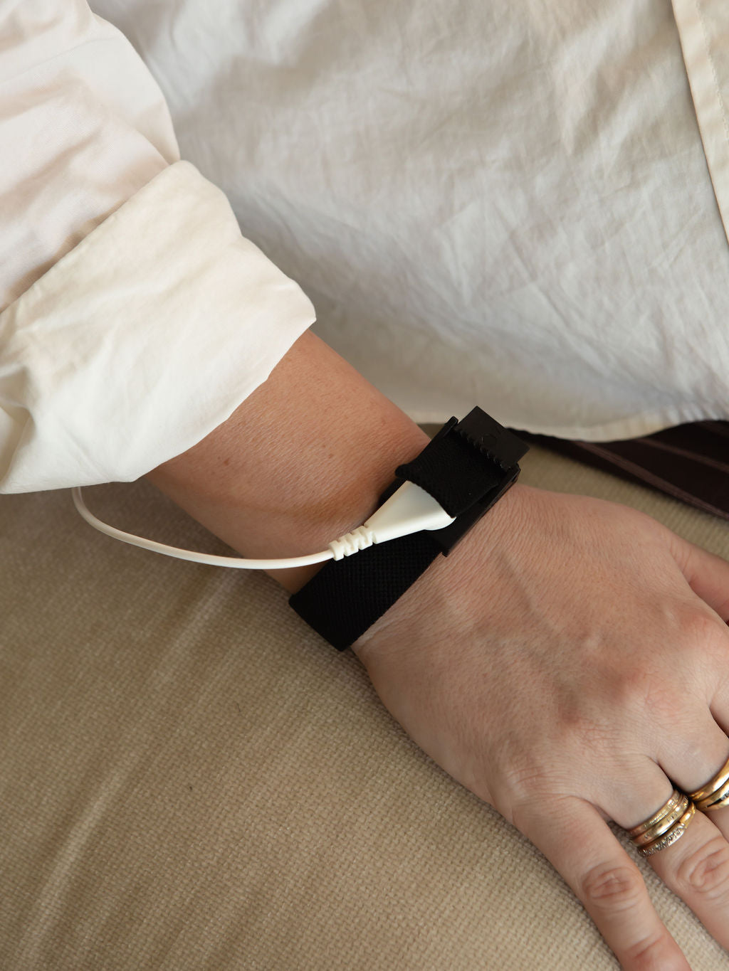 Grounding Wristband - Stay Calm & Grounded Anywhere grounding product for sleep, stress relief and recovery | Organic Earthing