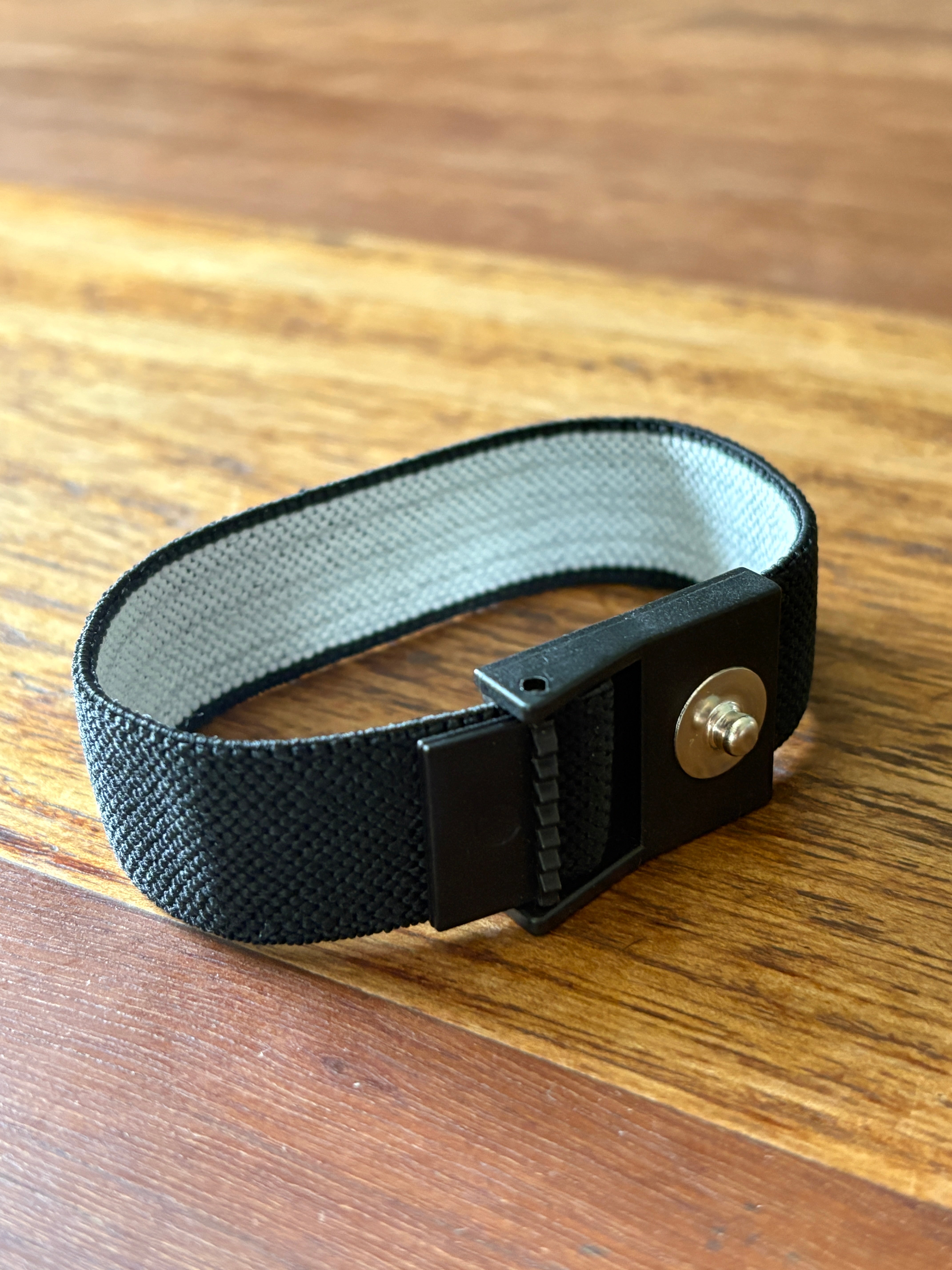 Grounding Wristband - Stay Calm & Grounded Anywhere grounding product for sleep, stress relief and recovery | Organic Earthing