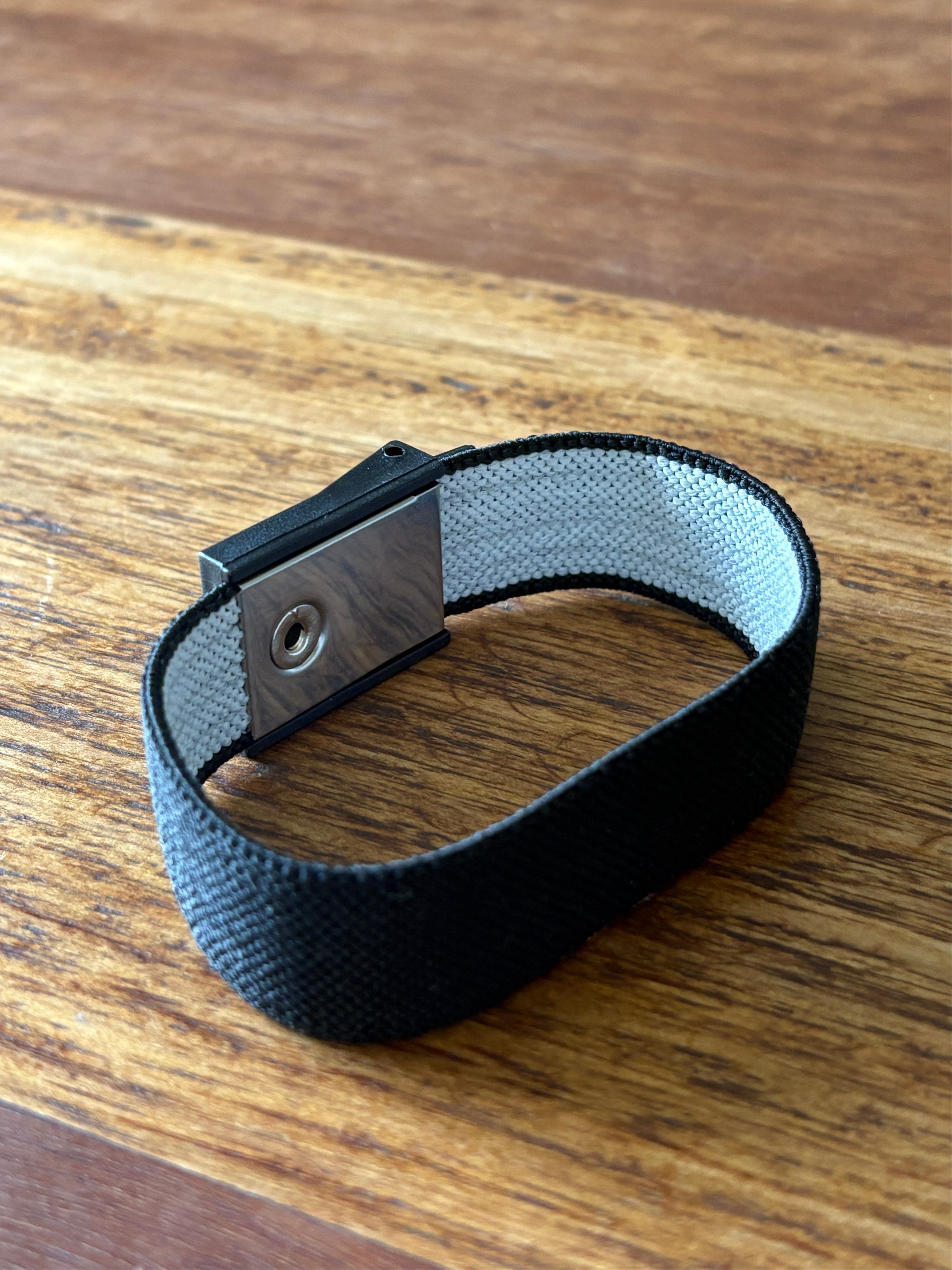 Grounding Wristband - Stay Calm & Grounded Anywhere grounding product for sleep, stress relief and recovery | Organic Earthing