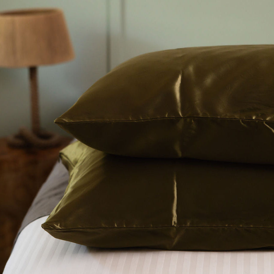 Mulberry Silk Pillowcase (Olive Green) - Smoother Hair & Skin Overnight grounding product for sleep, stress relief and recovery | Organic Earthing