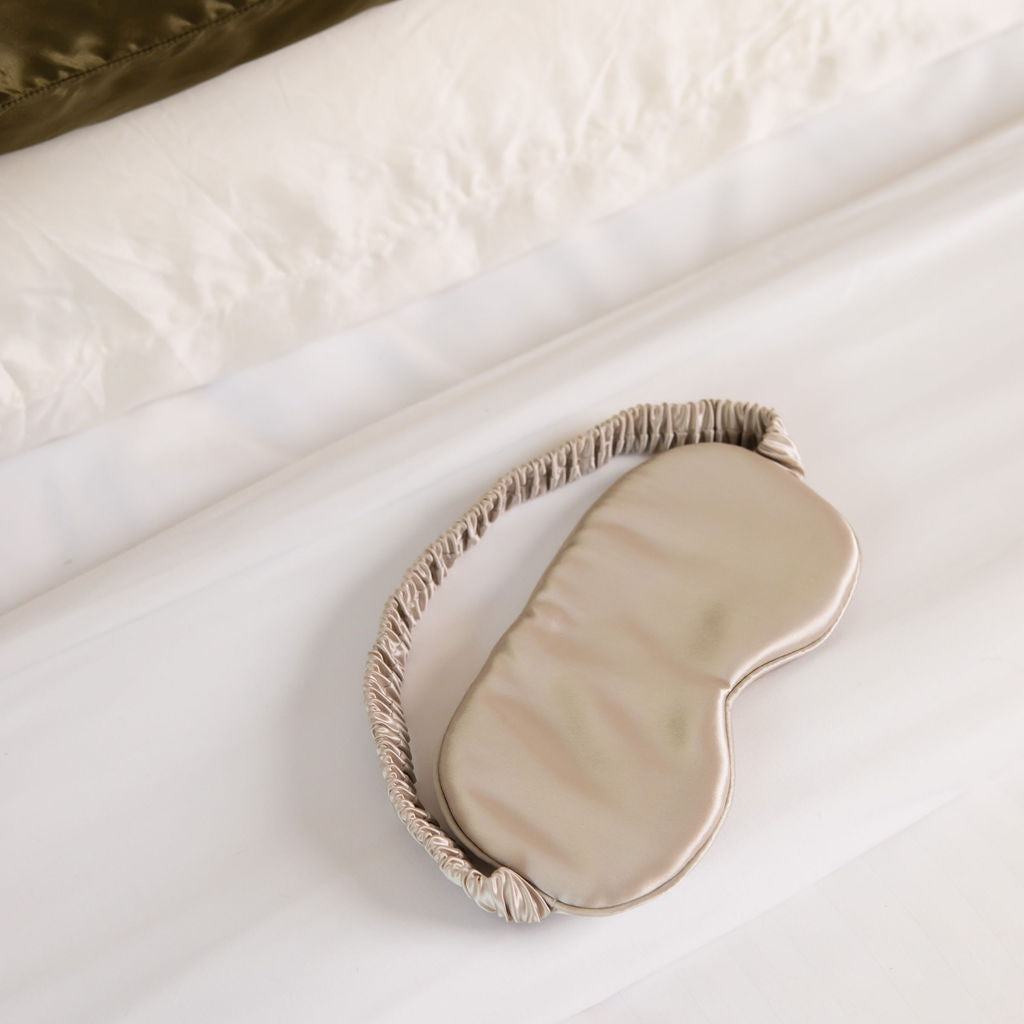 Organic Silk Eye Mask for Sleep (Beige) | 100% Mulberry Silk | Anti-Aging & Hair Protection | Soft Breathable Sleep Mask grounding product for sleep, stress relief and recovery | Organic Earthing