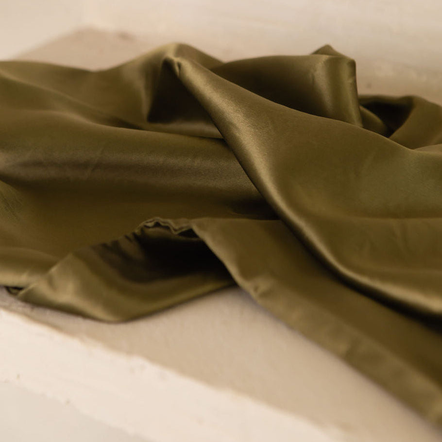 Mulberry Silk Pillowcase (Olive Green) - Smoother Hair & Skin Overnight grounding product for sleep, stress relief and recovery | Organic Earthing