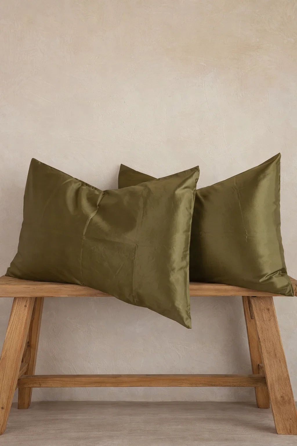 Certified Organic 22MM Mulberry Silk Pillowcase in Olive Green
